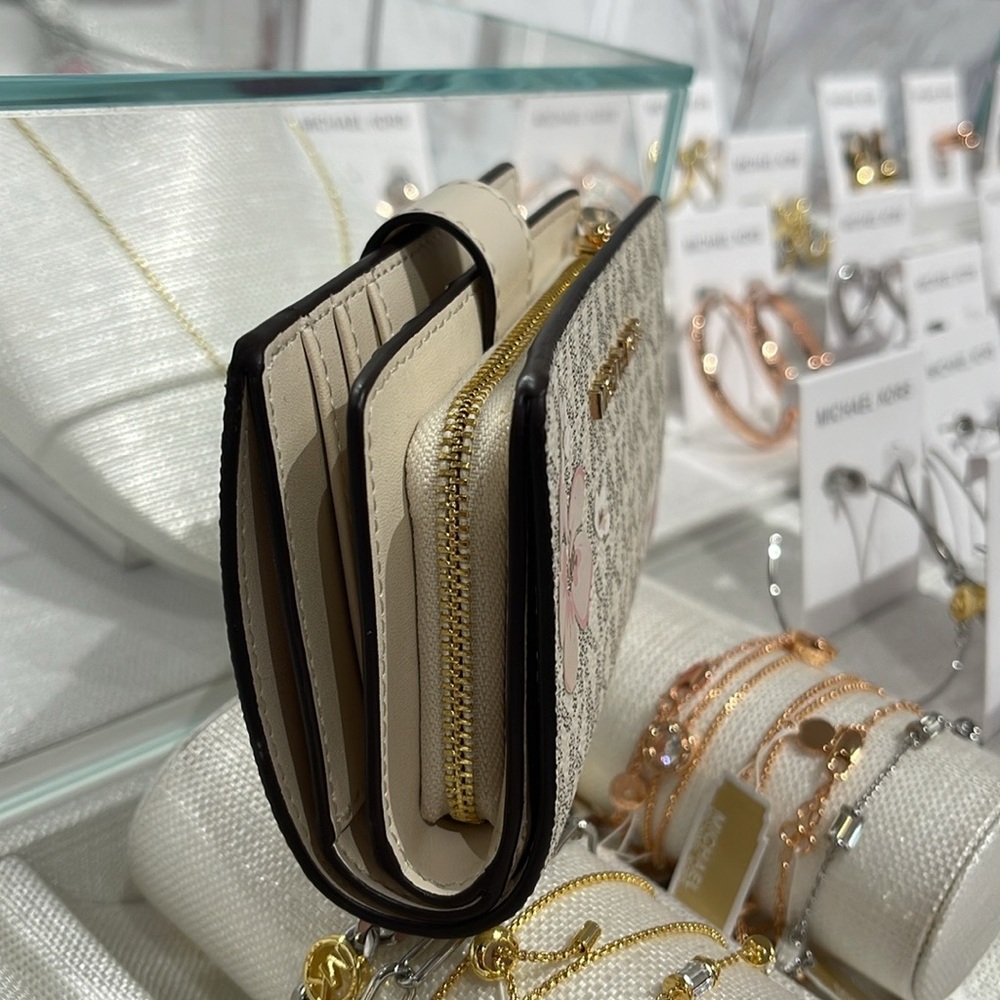 Michael Kors Jet Set Medium Floral Embellished Signature Logo Bi-fold Wallet NWT - Picture 6 of 16